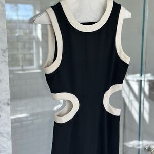 Elegant Black and Cream Cutout Sleeveless Dress